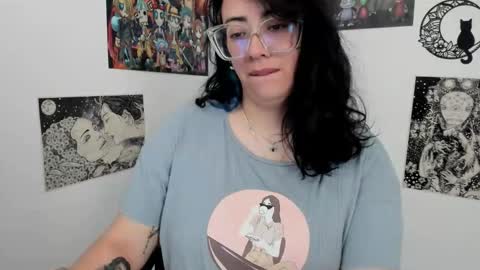 Snapshot of amaryllis_vizcaya chatting on 10/05/25, 09:02 Katt online show from 10/05/25, 09:02