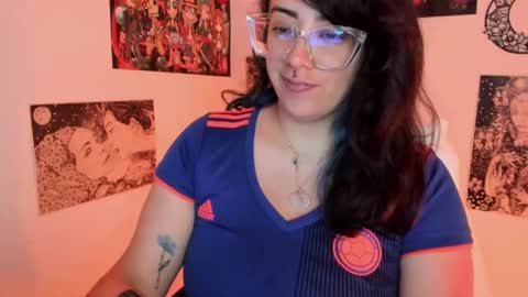 Snapshot of amaryllis_vizcaya chatting on 10/13/25, 10:54 Katt online show from 10/13/25, 10:54