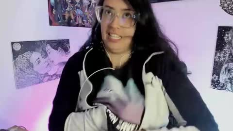 Snapshot of amaryllis_vizcaya chatting on 12/01/25, 10:15 Katt online show from 12/01/25, 10:15