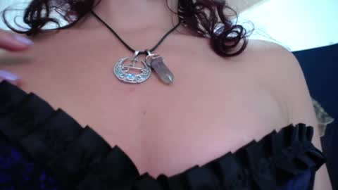 Snapshot of amatista_riveera chatting on 02/02/25, 12:51 Amatista  Next stream 9 DEC 1 PM COLOMBIAN TIME  miss u and love u online show from 02/02/25, 12:51