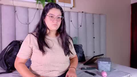 Snapshot of amatistasky__ chatting on 04/23/26, 11:31 AMATISTA online show from 04/23/26, 11:31