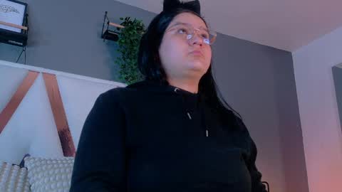 Snapshot of amatistasky__ chatting on 04/30/26, 09:59 AMATISTA online show from 04/30/26, 09:59