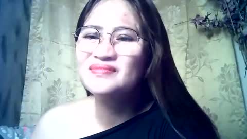 amazing angel online show from 11/23/25, 05:02