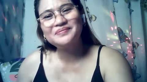 Snapshot of amazing_angel22 chatting on 03/24/26, 01:38 amazing angel online show from 03/24/26, 01:38