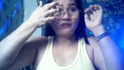 Snapshot of amazing_angel22 chatting on 04/13/26, 09:42 amazing angel online show from 04/13/26, 09:42