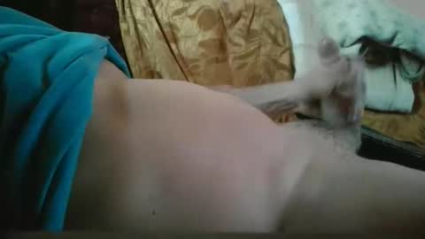 amazingcuteboy845 online show from 10/09/25, 12:36