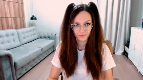 Snapshot of amazingeyes89 chatting on 01/07/25, 02:19 Izza online show from 01/07/25, 02:19