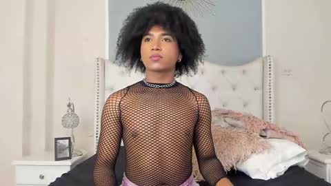 Snapshot of ambar_colling chatting on 02/25/25, 04:10 Ambar Colling online show from 02/25/25, 04:10