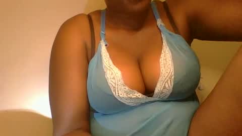 Mia online show from 01/06/25, 07:24