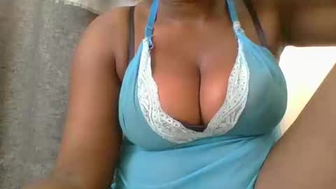 Mia online show from 01/08/25, 12:15