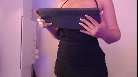 Ambar Jones online show from 01/24/25, 07:41