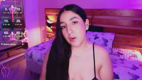 Snapshot of ambar_lover chatting on 11/08/25, 12:11 Ambar online show from 11/08/25, 12:11