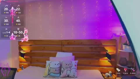 Snapshot of ambar_lover chatting on 11/19/25, 02:22 Ambar online show from 11/19/25, 02:22