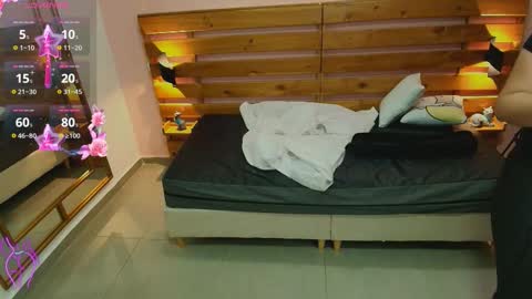 Snapshot of ambar_lover chatting on 11/22/25, 07:57 Ambar online show from 11/22/25, 07:57