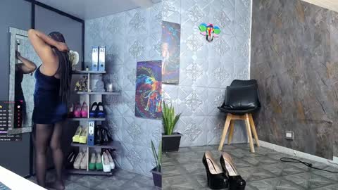 Snapshot of ambar_rose2 chatting on 01/23/25, 01:02 ambar rose2 online show from 01/23/25, 01:02