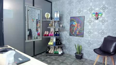 Snapshot of ambar_rose2 chatting on 01/27/25, 04:22 ambar rose2 online show from 01/27/25, 04:22