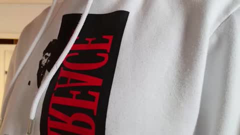 Snapshot of ambar_rosse25 chatting on 01/13/26, 11:48 Julieta online show from 01/13/26, 11:48