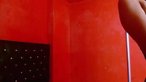 ambar_roux1 online show from 03/06/25, 05:11