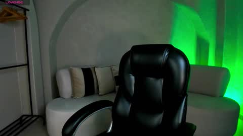 Ambar  online show from 11/04/25, 12:04