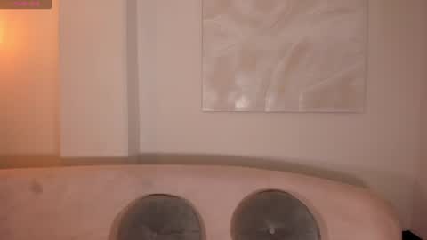 Snapshot of ambarjames_ chatting on 06/29/26, 11:32 Ambar online show from 06/29/26, 11:32