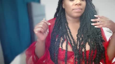 Snapshot of ambarose88 chatting on 04/14/26, 02:39 Amoya online show from 04/14/26, 02:39