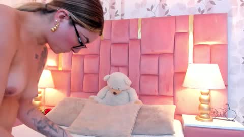 AmbarSantany  online show from 02/11/26, 09:20