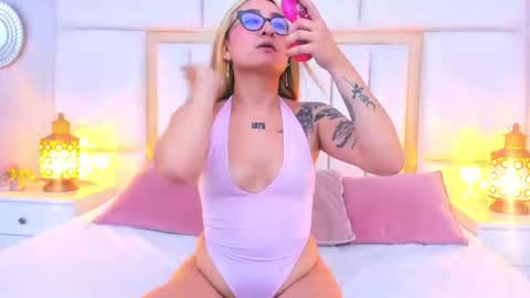 Snapshot of ambarsantany chatting on 07/17/26, 10:14 AmbarSantany online show from 07/17/26, 10:14
