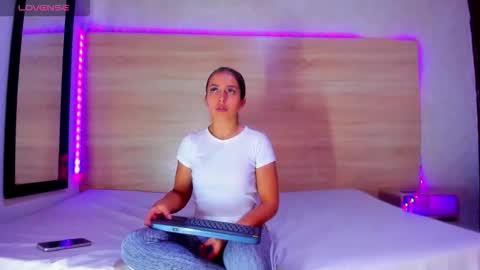 Snapshot of ambarvioletcm chatting on 03/23/26, 03:16 ambarvioletcm online show from 03/23/26, 03:16