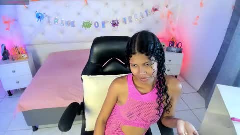  Amber  online show from 10/31/25, 06:20