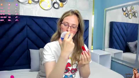 Snapshot of ambeerrwood_ chatting on 02/03/26, 02:22 . Amber Wood . online show from 02/03/26, 02:22