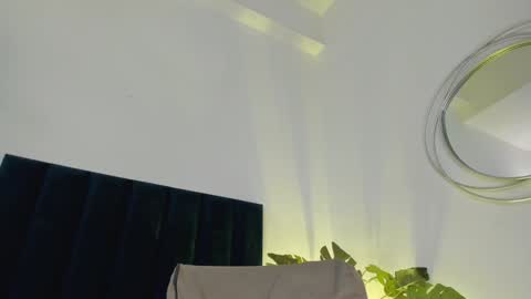 Snapshot of amber__davis chatting on 12/20/24, 09:28 Amber Davis online show from 12/20/24, 09:28