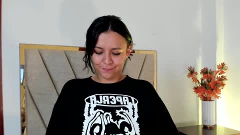 Snapshot of amber__davis chatting on 12/21/24, 06:02 Amber Davis online show from 12/21/24, 06:02