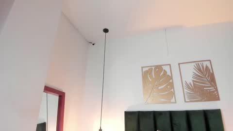 Snapshot of amber__davis chatting on 02/14/25, 05:46 Amber Davis online show from 02/14/25, 05:46