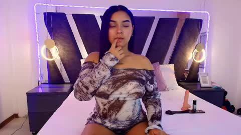 Snapshot of amber__jhonson_ chatting on 06/07/26, 10:02 Amber online show from 06/07/26, 10:02