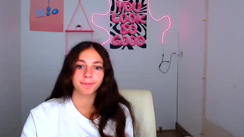 Snapshot of amber__r chatting on 08/04/26, 05:32 Amber online show from 08/04/26, 05:32