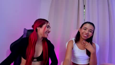 Snapshot of amber_and_suzane chatting on 01/23/25, 02:39 Amber And Suzane Amber HAIR RED Suzane HAIR BROWN online show from 01/23/25, 02:39