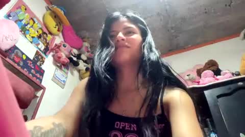 Snapshot of amber_bailey01 chatting on 06/17/26, 09:05 Luu online show from 06/17/26, 09:05