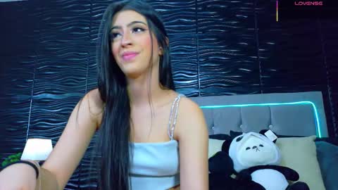 amber_bull online show from 09/19/25, 12:06