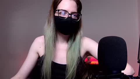 Amber non-nude model online show from 12/02/24, 10:45