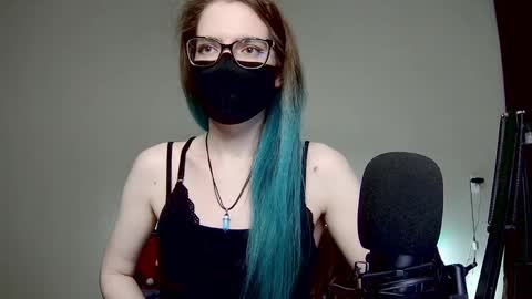 Amber non-nude model online show from 01/01/25, 12:21