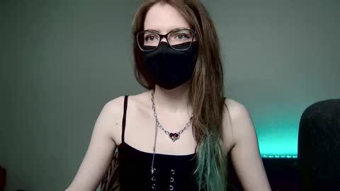 Amber non-nude model online show from 10/16/25, 05:08