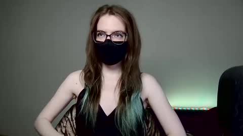 Snapshot of amber_candyfloss chatting on 11/02/25, 01:30 Amber non-nude model online show from 11/02/25, 01:30