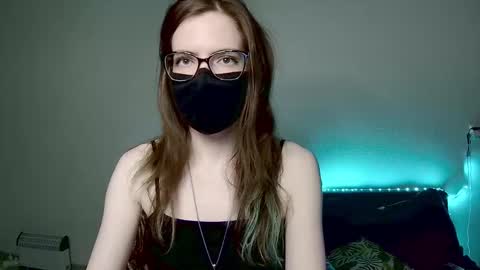 Snapshot of amber_candyfloss chatting on 01/12/26, 01:00 Amber non-nude model online show from 01/12/26, 01:00