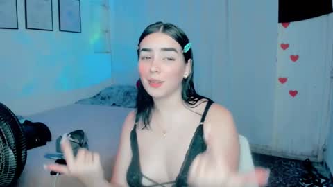 Snapshot of amber_landy1 chatting on 03/04/25, 09:43 amber online show from 03/04/25, 09:43