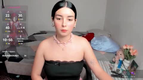 Snapshot of amber_landy1 chatting on 11/18/25, 12:05 amber online show from 11/18/25, 12:05