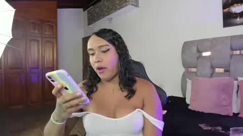 Snapshot of amber_lee20 chatting on 02/14/25, 12:19 LUISA online show from 02/14/25, 12:19