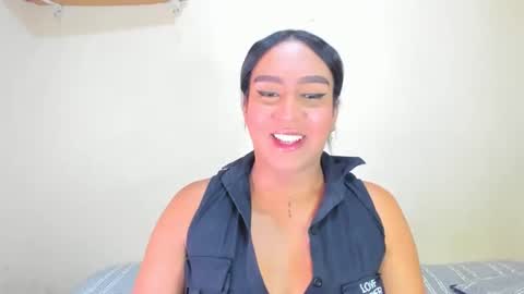 Snapshot of amber_lee20 chatting on 09/13/25, 06:40 LUISA online show from 09/13/25, 06:40