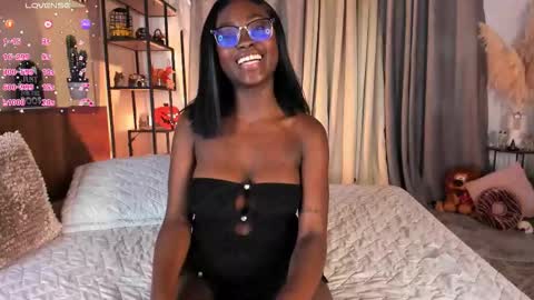 Snapshot of amber_maxwell chatting on 10/23/25, 08:40 Amber online show from 10/23/25, 08:40