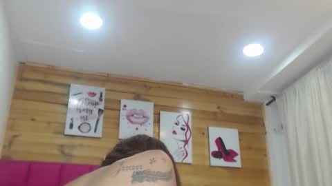 Amber Moore online show from 10/17/25, 12:01