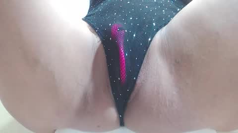 Snapshot of amber_moore chatting on 11/25/25, 01:00 Amber Moore online show from 11/25/25, 01:00